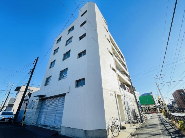 建物外観　１９７５年完成