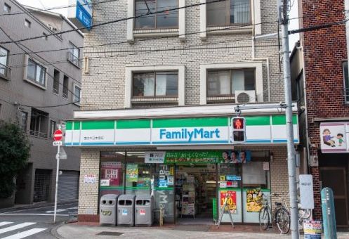 コンビニ　ファミリーマート台東日本堤店（コンビニ）まで100m