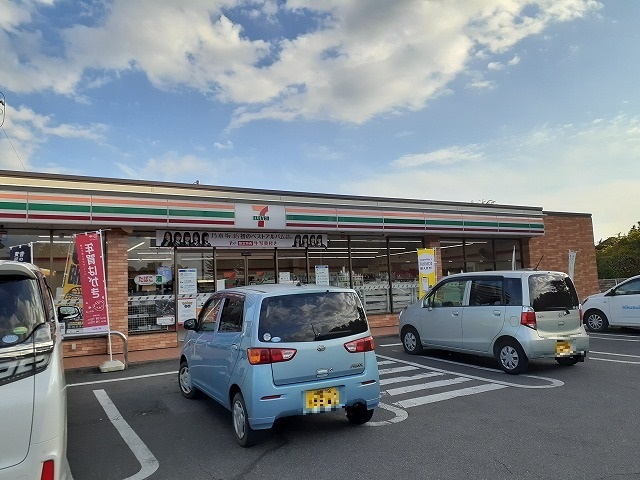 コンビニ　セブンイレブン姿川店（コンビニ）まで400m