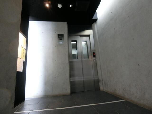 その他　エレベーターです