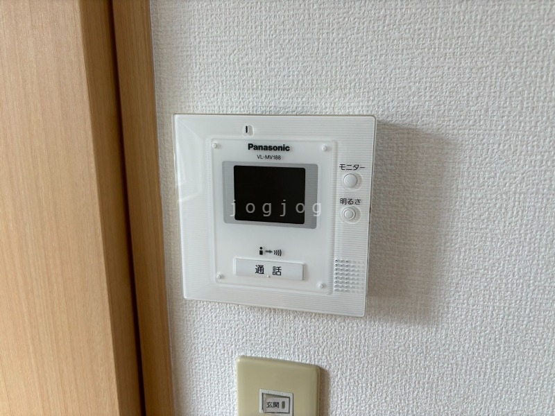 セキュリティ　モニター付きインターホンで来訪者を知らせてくれます！