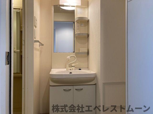 洗面設備　広い洗面スペース