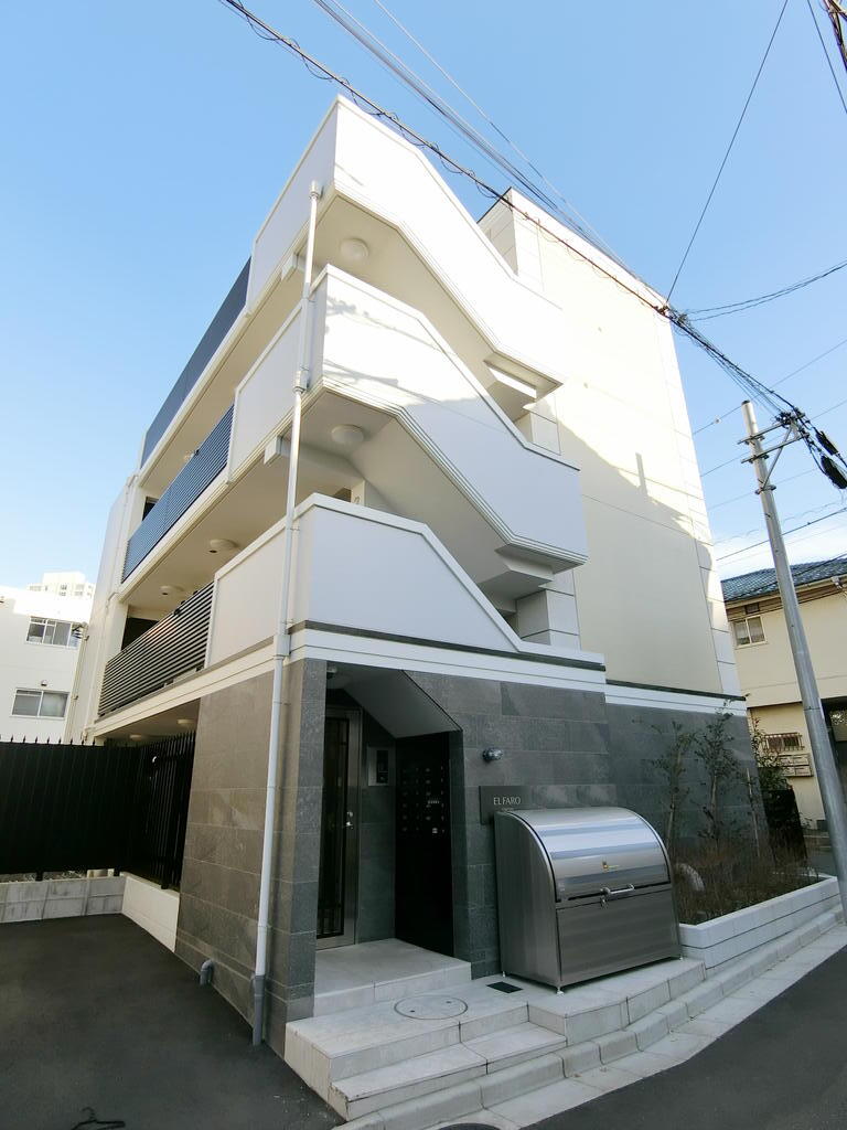エルファーロ三軒茶屋の外観写真