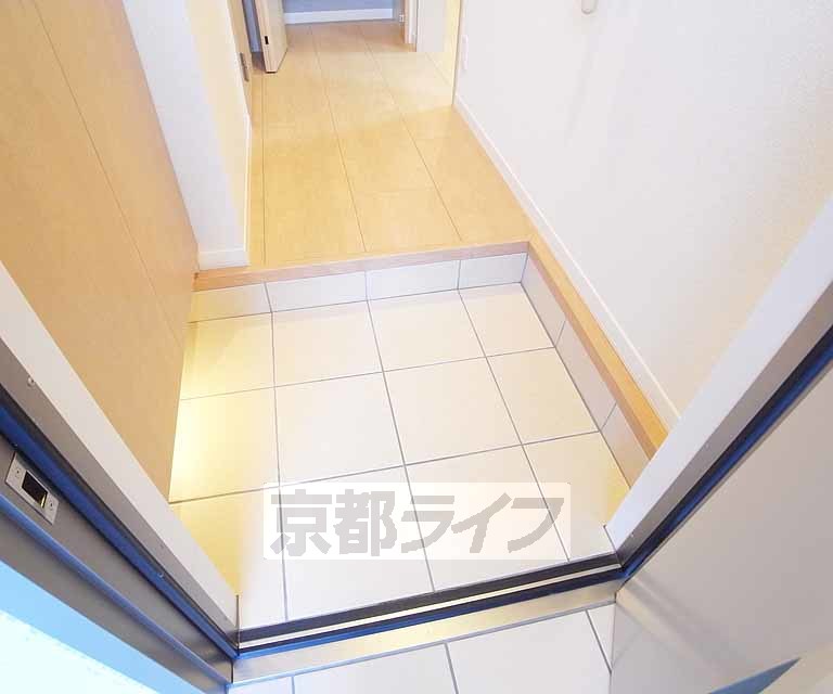 玄関　・類似物件の写真・