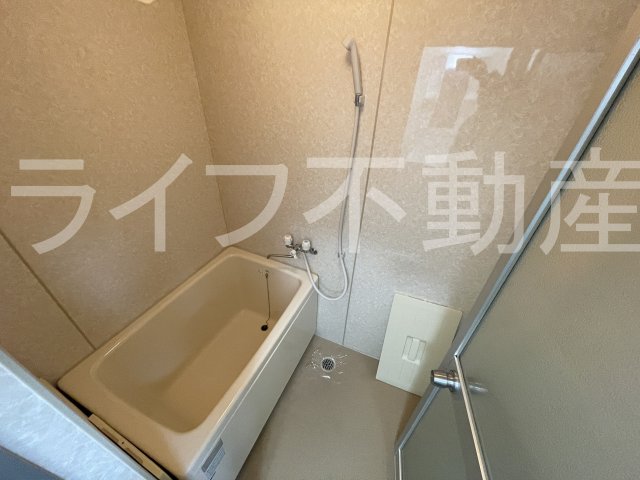 バス・シャワールーム　お風呂で日々の疲れを落としましょう
