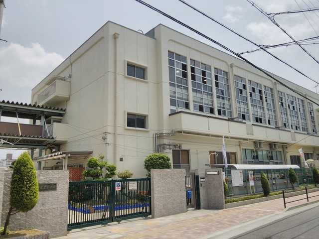 小学校　守口市立庭窪小学校（小学校）まで368m