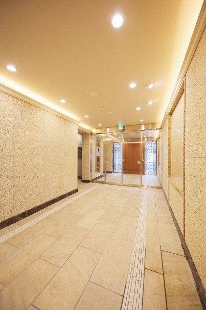 地下鉄東西線 バスセンター前駅 徒歩9分 4階建 築7年の外観写真