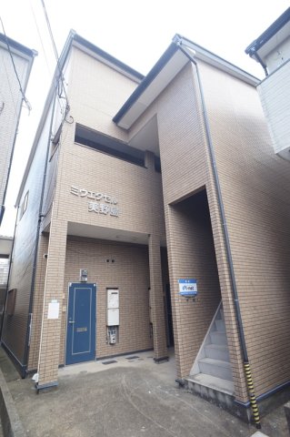 建物外観　落ち着いた雰囲気の外観です