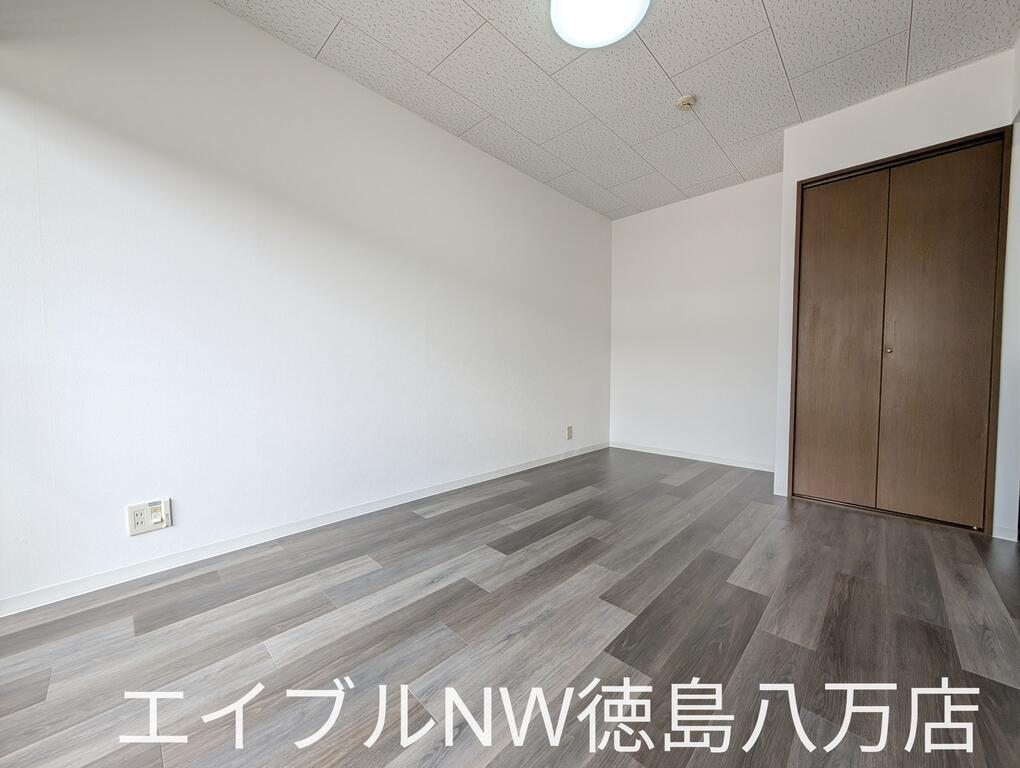 ＪＲ徳島線 蔵本駅 徒歩7分 3階建 築30年の内装写真