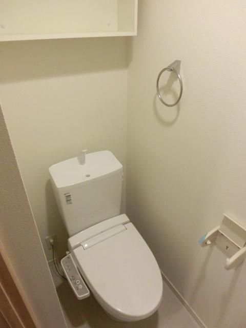 トイレ　ウォシュレット完備