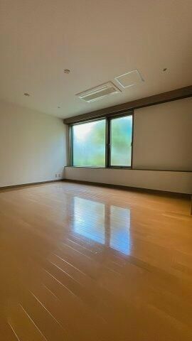 ＪＲ山手線 品川駅 徒歩2分 14階建 築34年の内装写真