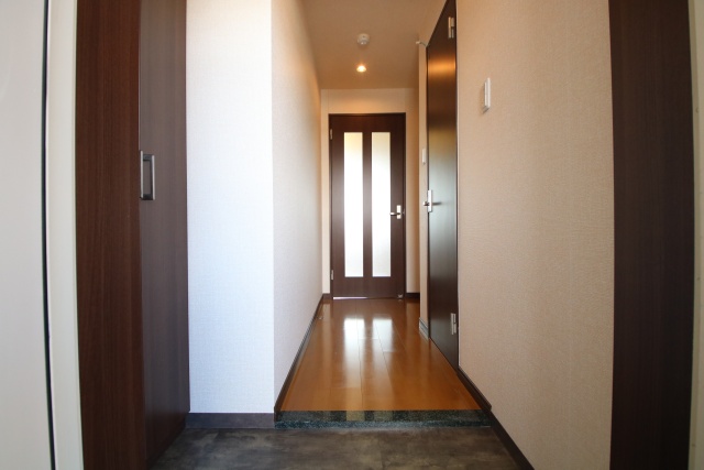 玄関　※別室の参考写真の為、現況優先です。