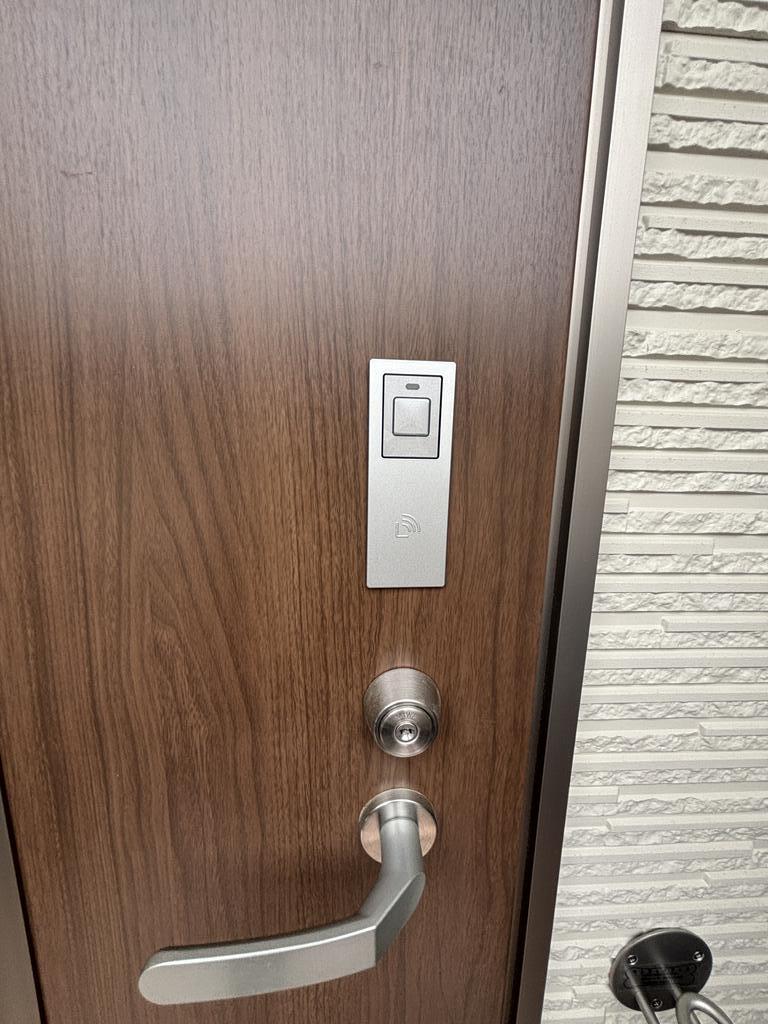玄関　※同タイプ写真