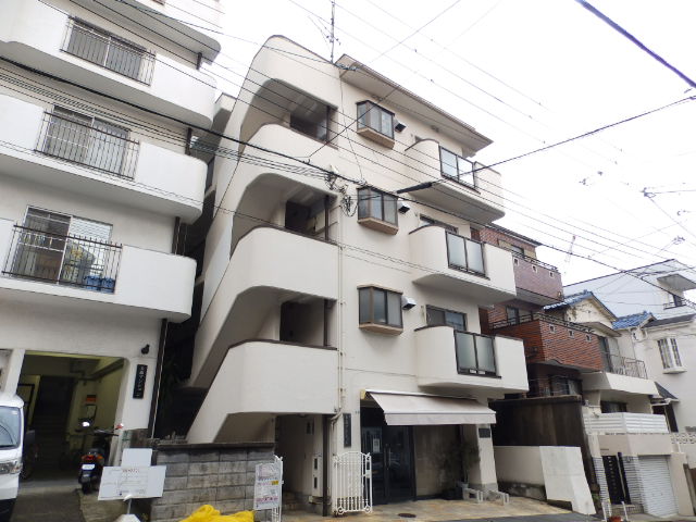 建物外観　リノベーションしました