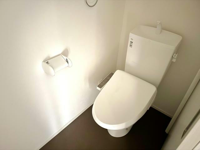 ＪＲ東北本線 安積永盛駅 徒歩15分 2階建 築5年のトイレ写真