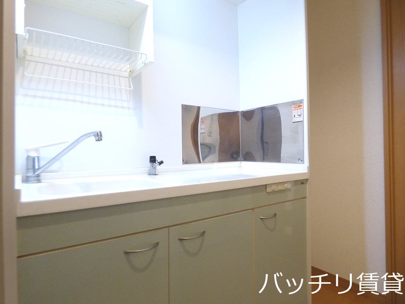 キッチン　同型タイプの為、現状を優先いたします