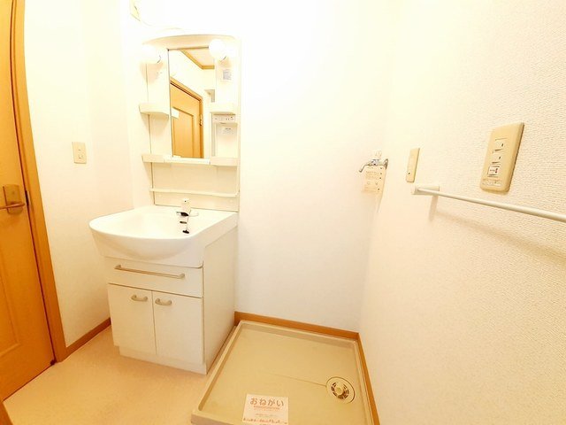 洗面設備　使いやすい洗面所です