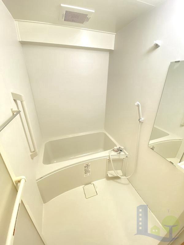 バス・シャワールーム　別部屋の参考写真