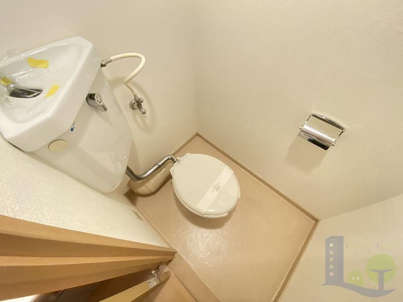 トイレ　別部屋の参考写真