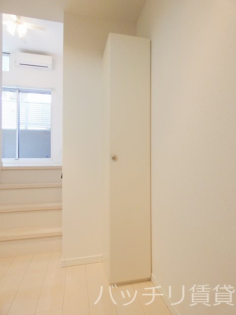 Roca姪浜の玄関写真