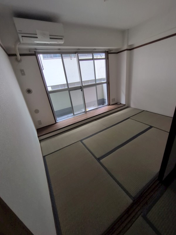 ＪＲ総武線 新小岩駅 徒歩13分 4階建 築41年の居間写真