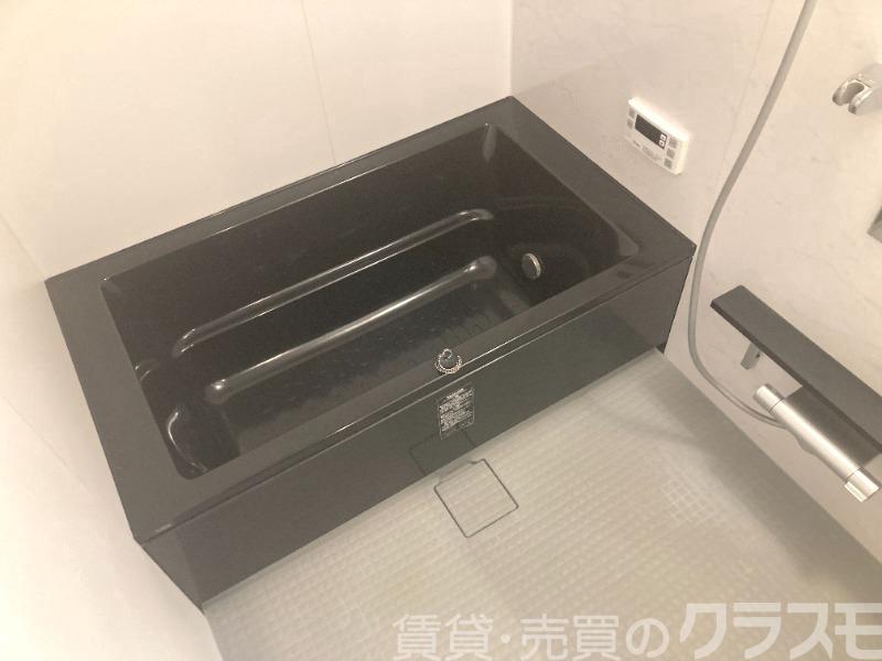 バス・シャワールーム　浴室乾燥機＆追焚機能付き広々バスルーム♪