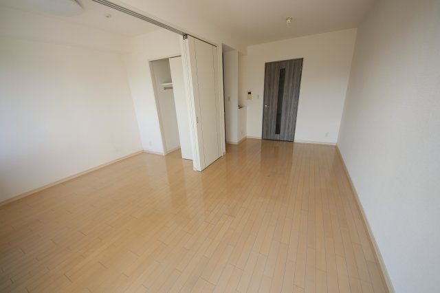 ラブニール西長堀パークフロントの居間写真