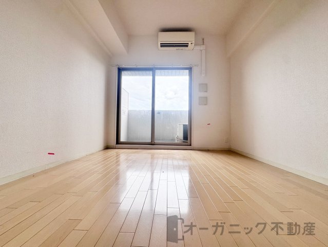 エスリード大阪城公園の居間写真