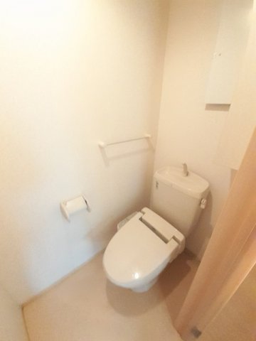 トイレ　コンパクトで使いやすいトイレです