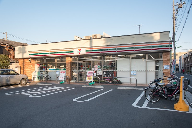 コンビニ　セブンイレブン世田谷中央病院前店（コンビニ）まで317m