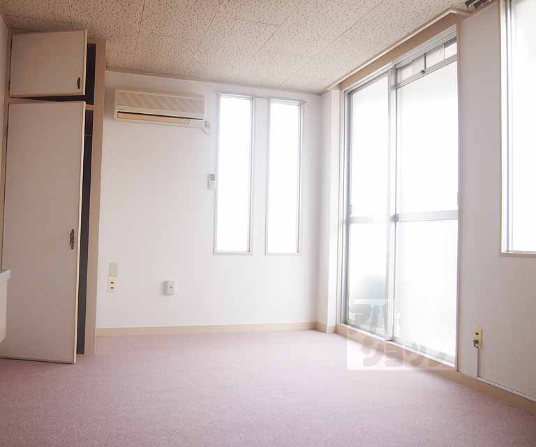 モナドハイツの居間写真