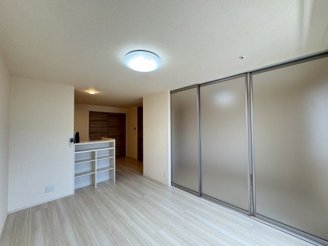 居室・リビング　実際のお部屋は間取が反転します。