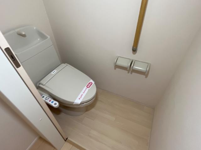 トイレ　シャワー付トイレ