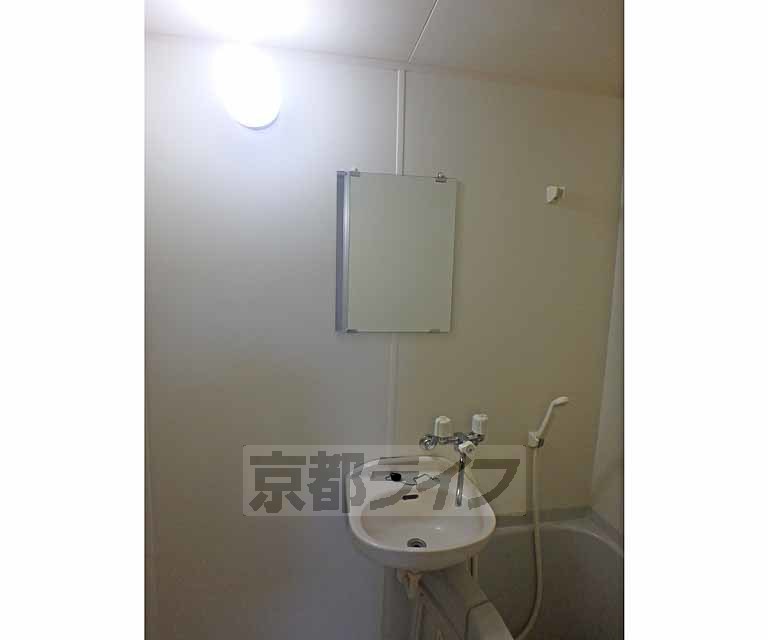 洗面設備　浴室内の洗面です。