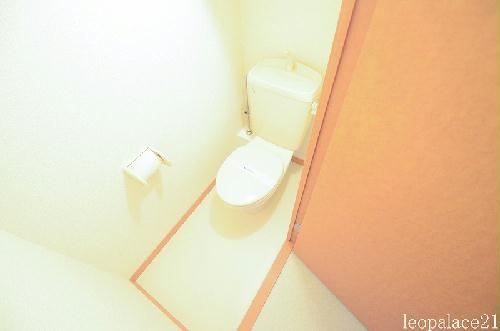 【レオパレスハッピネスのトイレ】