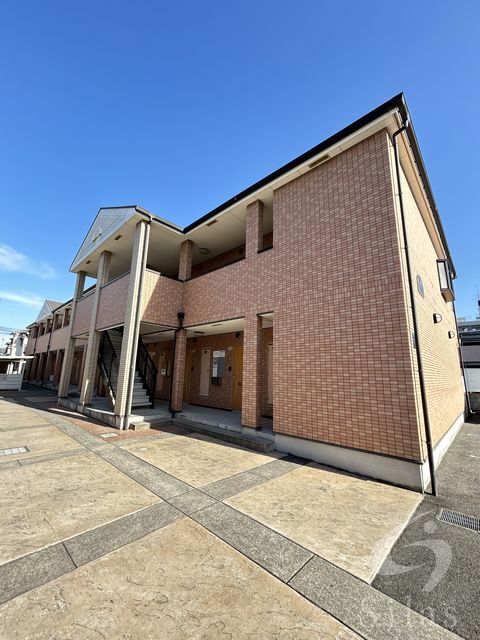 岸和田市春木若松町のアパートの建物外観