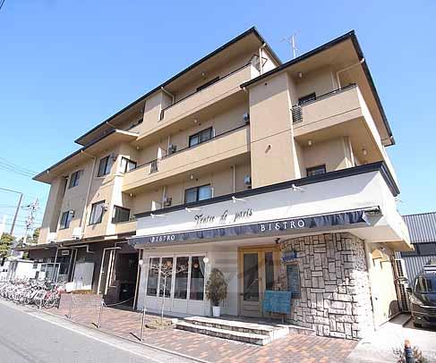 京都市左京区岩倉中大鷺町のマンションの建物外観