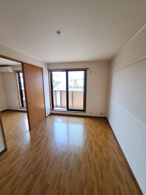 その他　西側洋室