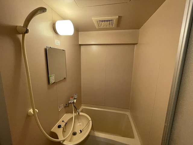 バス・シャワールーム　同タイプ