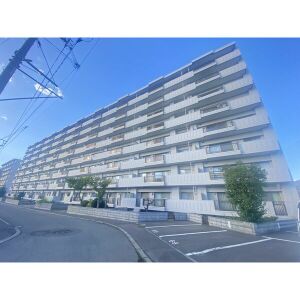 札幌市北区篠路七条のマンションの建物外観