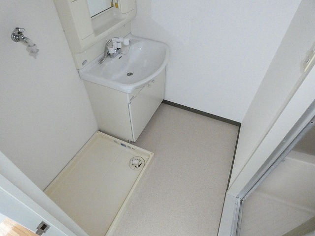 洗面設備　便利な洗面所も完備。