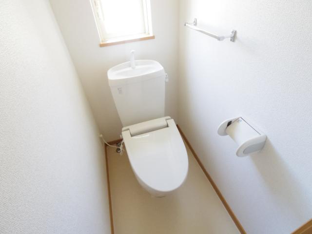 【プチシャトーＣ棟のトイレ】