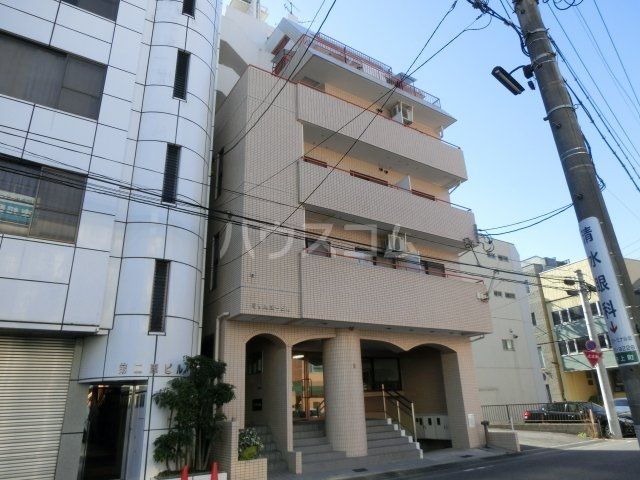 名古屋市千種区井上町のマンションの建物外観