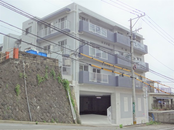 長崎市本原町のマンションの建物外観