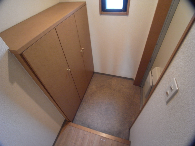 玄関　小型冷蔵庫