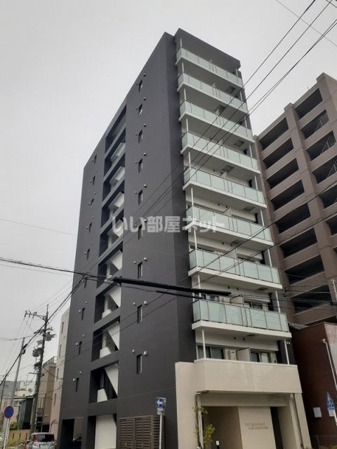 名古屋市北区杉栄町のマンションの建物外観