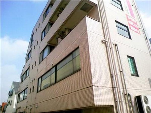 立川市柏町のマンションの建物外観