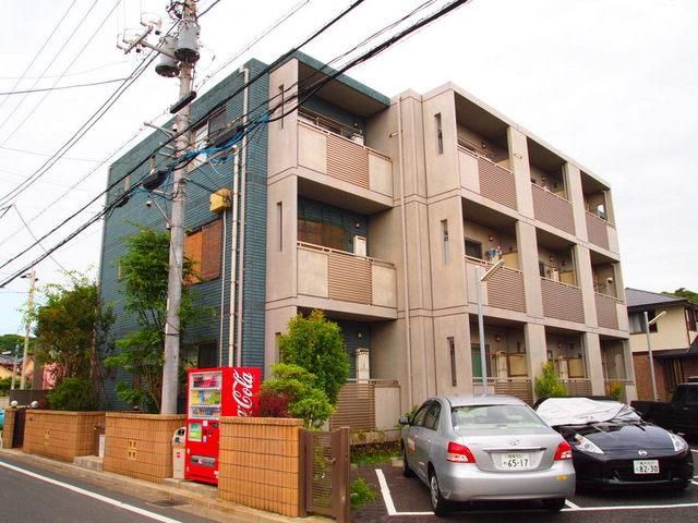 鎌倉市稲村ガ崎のマンションの建物外観