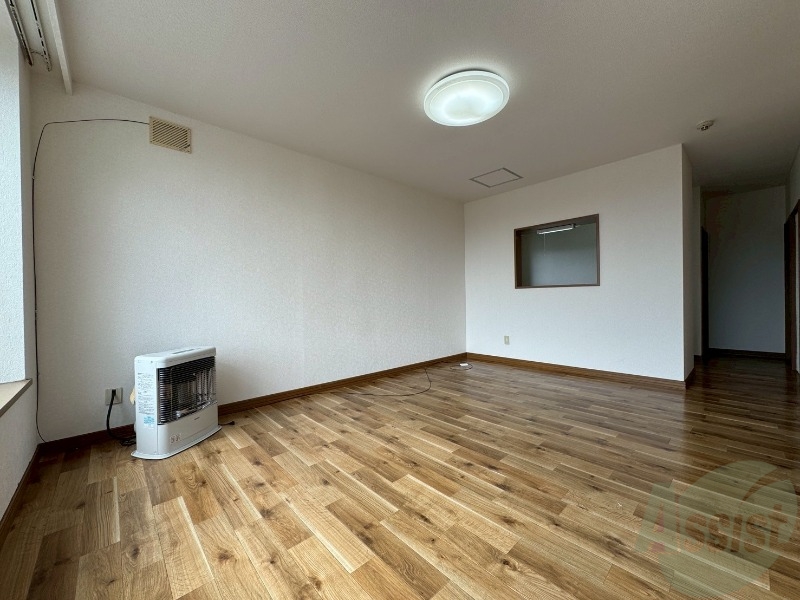 居室・リビング　広くてキレイなお部屋が広がっていて、充実した生活が送れそう。