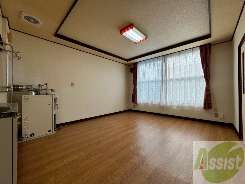 居室・リビング　広くてキレイなお部屋が広がっていて、充実した生活が送れそう。